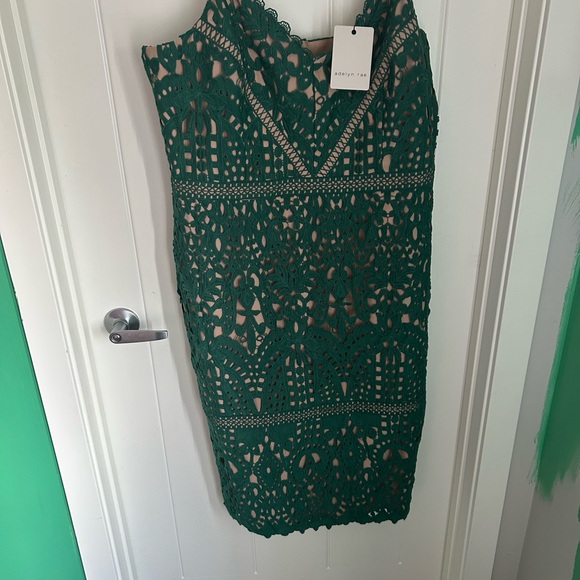 Adelyn Rae Green Sheath Midi Dress V-Neck - Picture 3 of 4
